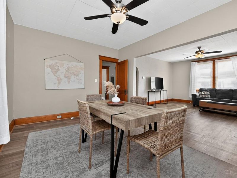 1586 W Galbraith Road, North College Hill, OH 45231 Photo 8