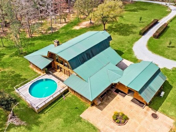 7190 PARADISE Road, Kiln, MS 39556