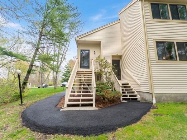 239 Deer Hill Road S, South Salem, NY 10590