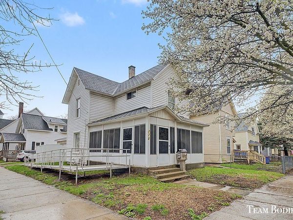 770 Fulton Street E, Grand Rapids, MI 49503