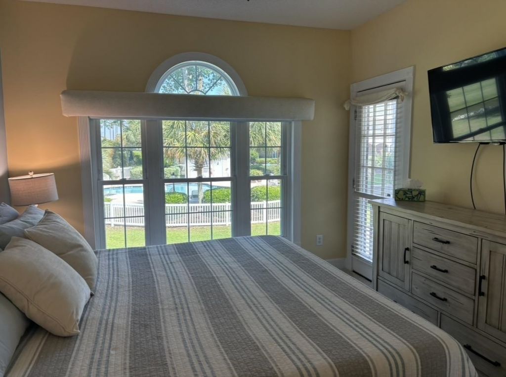 687 Riverwalk Dr.  Photo 21