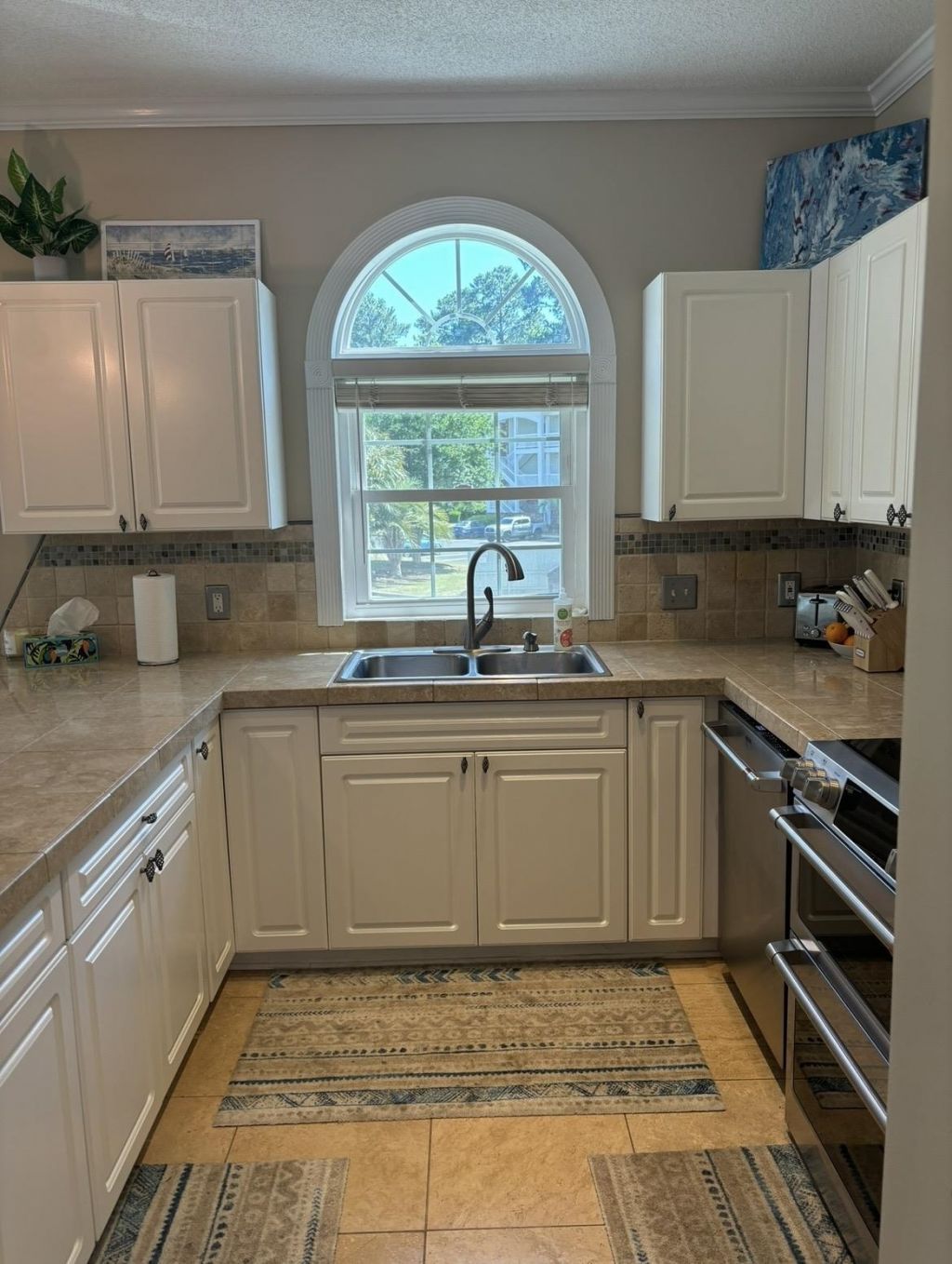 687 Riverwalk Dr.  Photo 7