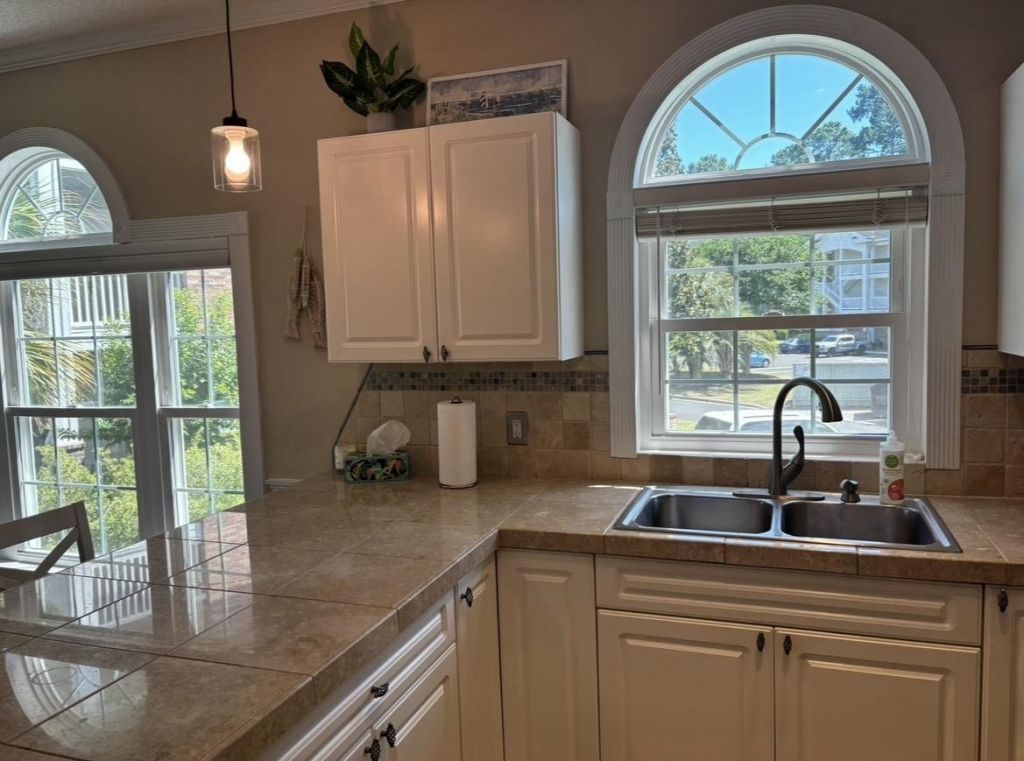 687 Riverwalk Dr.  Photo 8