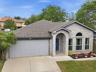 4217 Broken Arrow Road, Fort Worth, TX 76137