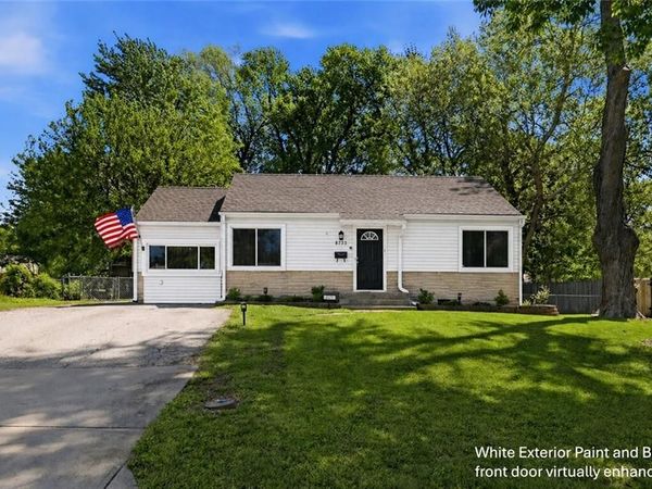 8233 Woodward Street, Overland Park, KS 66204