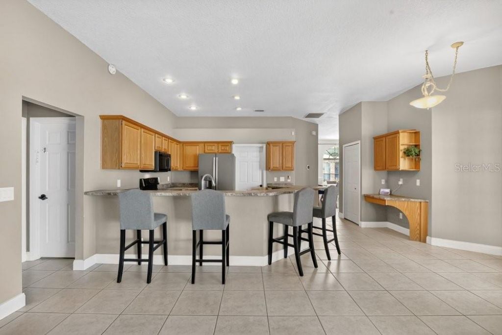 2210 Blossomwood Drive, Oviedo, FL 32765 Photo