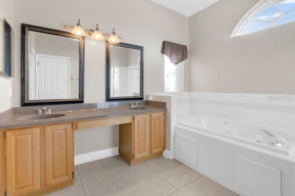 2210 Blossomwood Drive, Oviedo, FL 32765 Photo