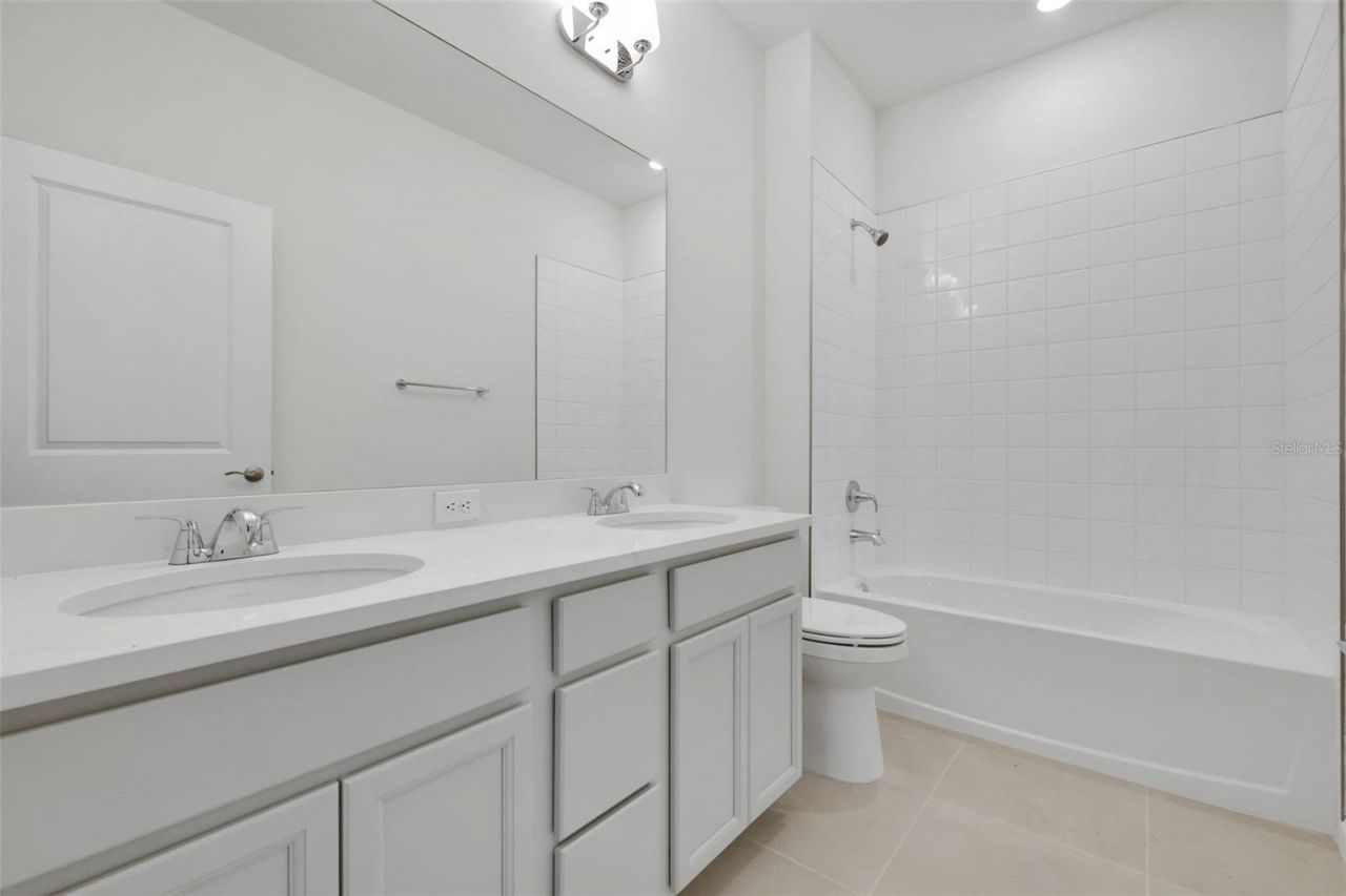 10693 NW Suncrest Loop , Port Saint Lucie, FL 34987 Photo