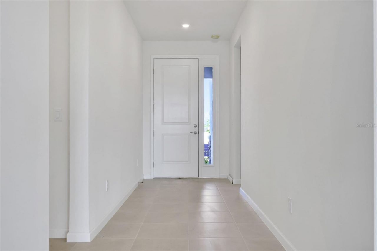 10693 NW Suncrest Loop , Port Saint Lucie, FL 34987 Photo