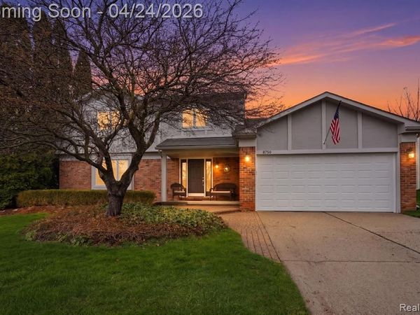 8750 Williamsport Drive, White Lake Twp, MI 48386