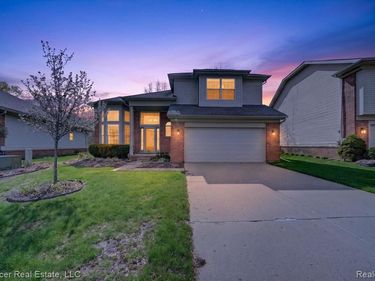 3141 Bridlewood Drive , Oakland Twp, MI 48306