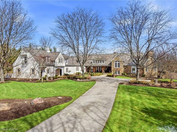 809 Village Trails Trail , Gates Mills, OH 44040