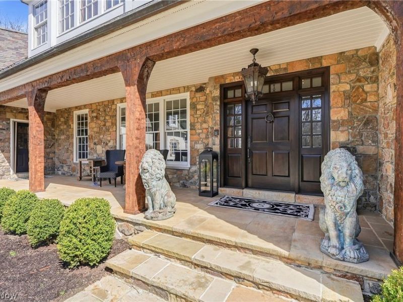 809 Village Trails, Gates Mills, OH 44040 Photo 3