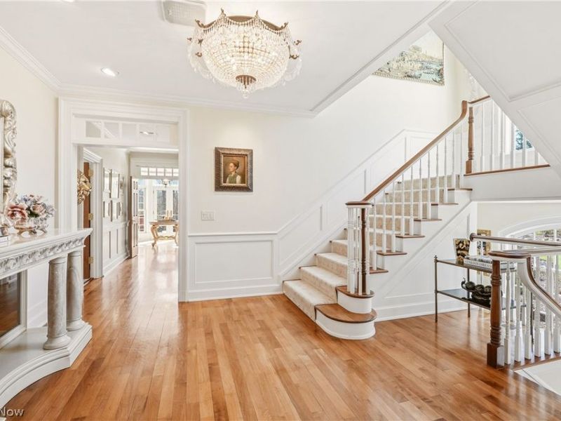 809 Village Trails, Gates Mills, OH 44040 Photo 5