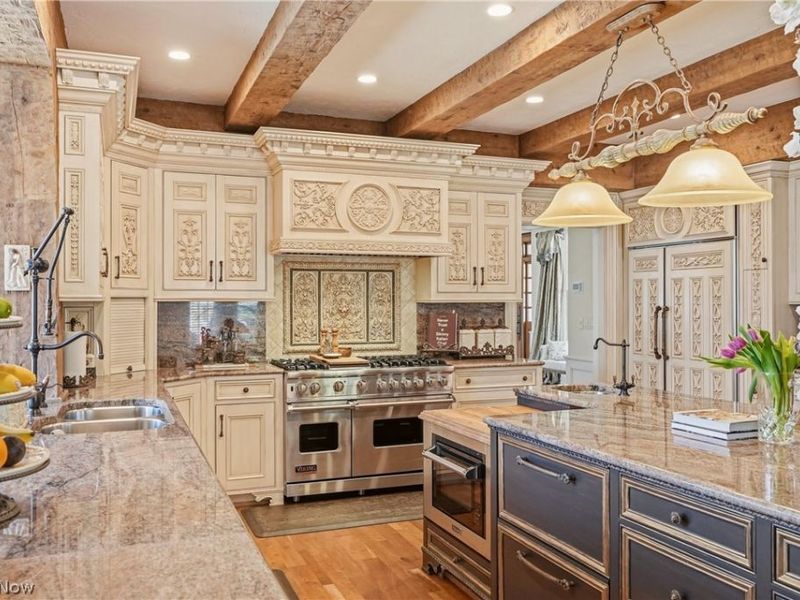 809 Village Trails, Gates Mills, OH 44040 Photo 7