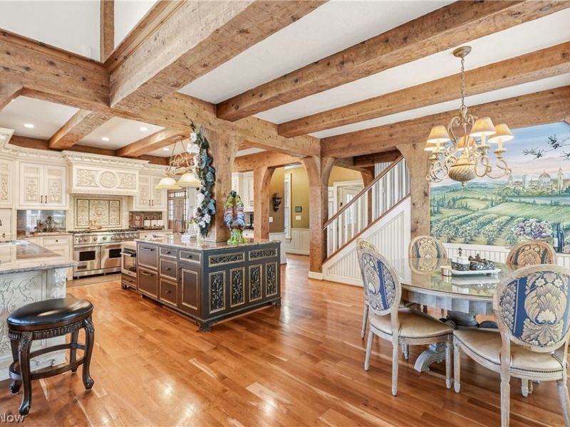 809 Village Trails, Gates Mills, OH 44040 Photo 8