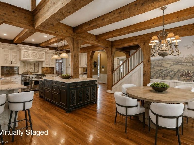 809 Village Trails, Gates Mills, OH 44040 Photo 8