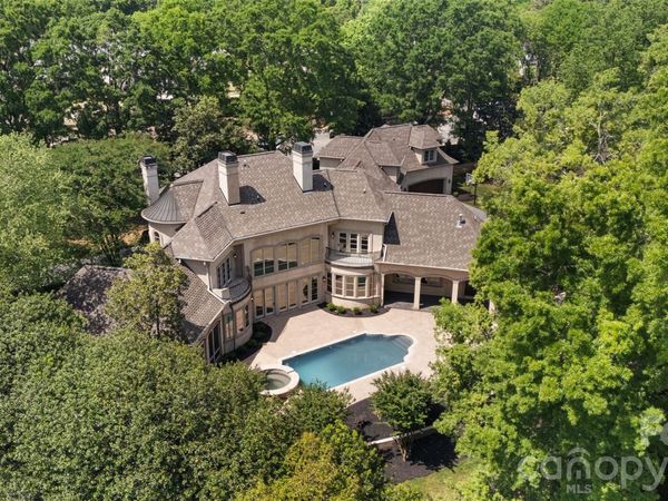 8600 Fairview Road, Charlotte, NC 28226