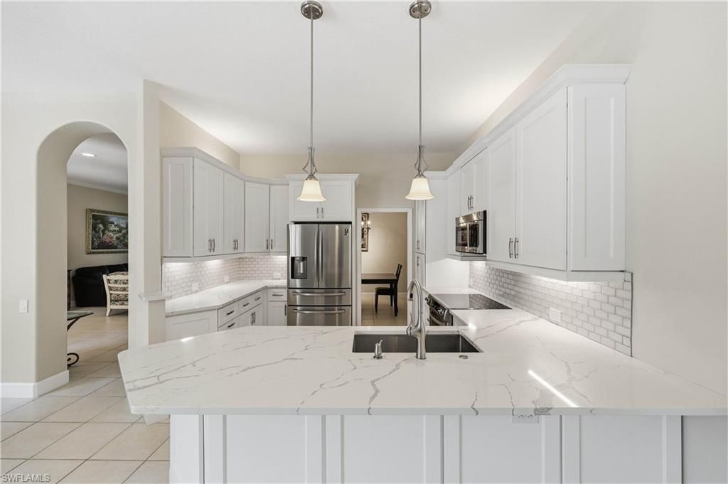 9227 Troon Lakes Dr, Naples, FL 34109 Photo