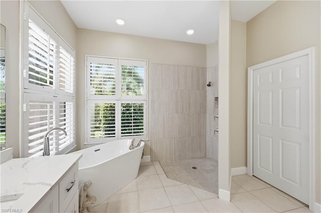 9227 Troon Lakes Dr, Naples, FL 34109 Photo