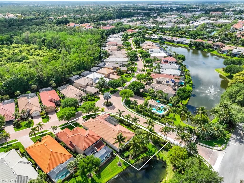 9227 Troon Lakes Dr, Naples, FL 34109 Photo