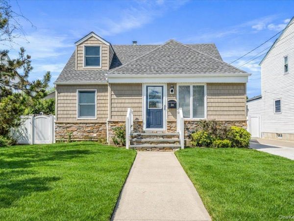 369 Yale Road , Garden City, NY 11530