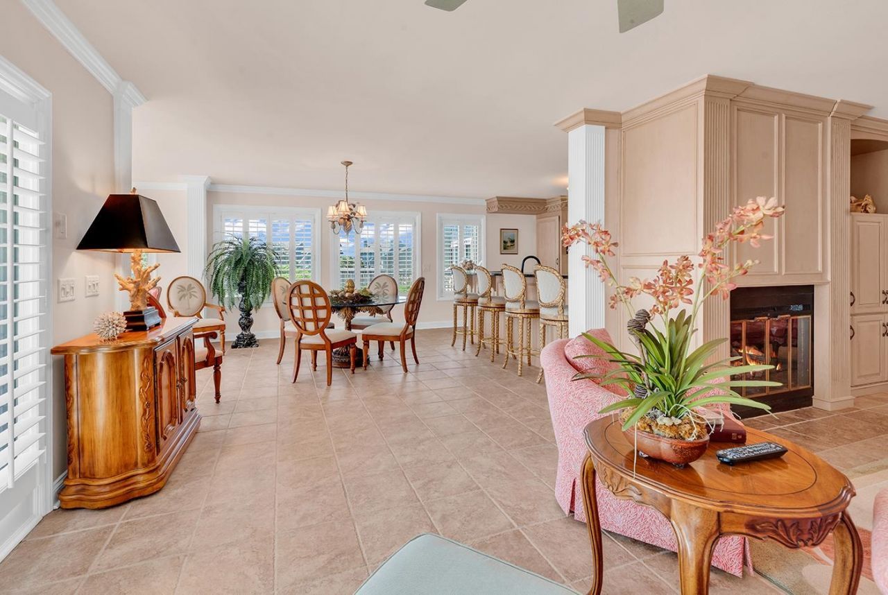 200 Breakers Reef Dr.  Photo 8