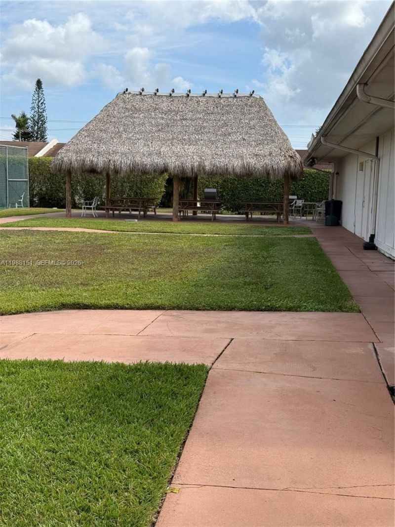5130 Las Verdes Cir, Unit 123, Delray Beach, FL 33484 Photo