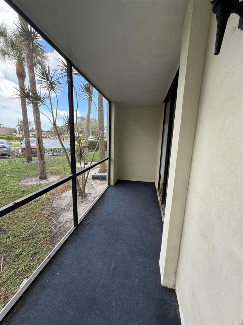 5130 Las Verdes Cir, Unit 123, Delray Beach, FL 33484 Photo