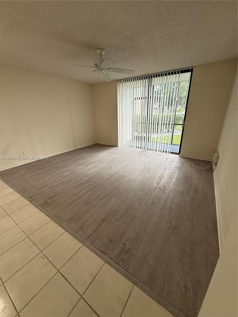5130 Las Verdes Cir, Unit 123, Delray Beach, FL 33484 Photo