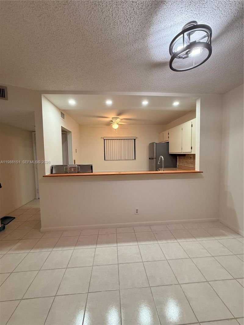 5130 Las Verdes Cir, Unit 123, Delray Beach, FL 33484 Photo