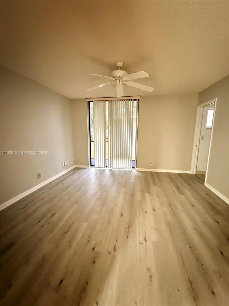 5130 Las Verdes Cir, Unit 123, Delray Beach, FL 33484 Photo