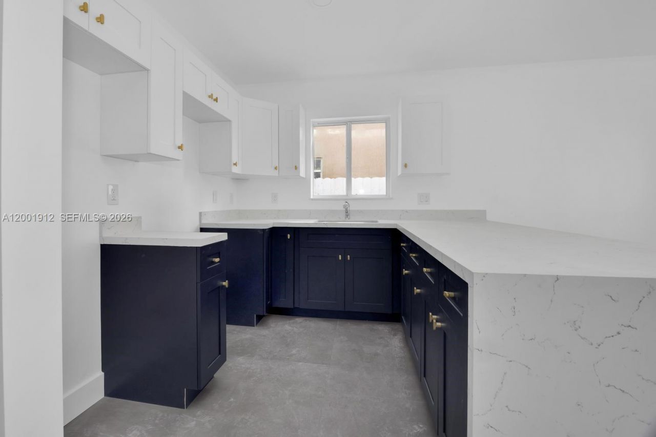 2956 NW 44 St , Miami, FL 33142 Photo