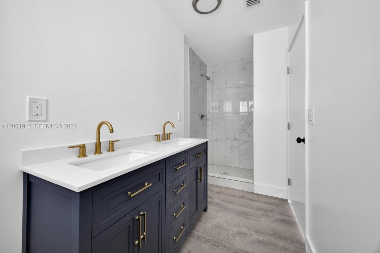 2956 NW 44 St , Miami, FL 33142 Photo