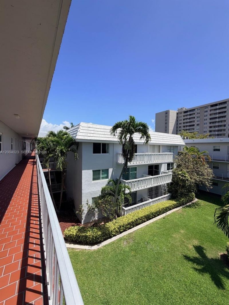 100 Edgewater Dr , Unit 312, Coral Gables, FL 33133 Photo