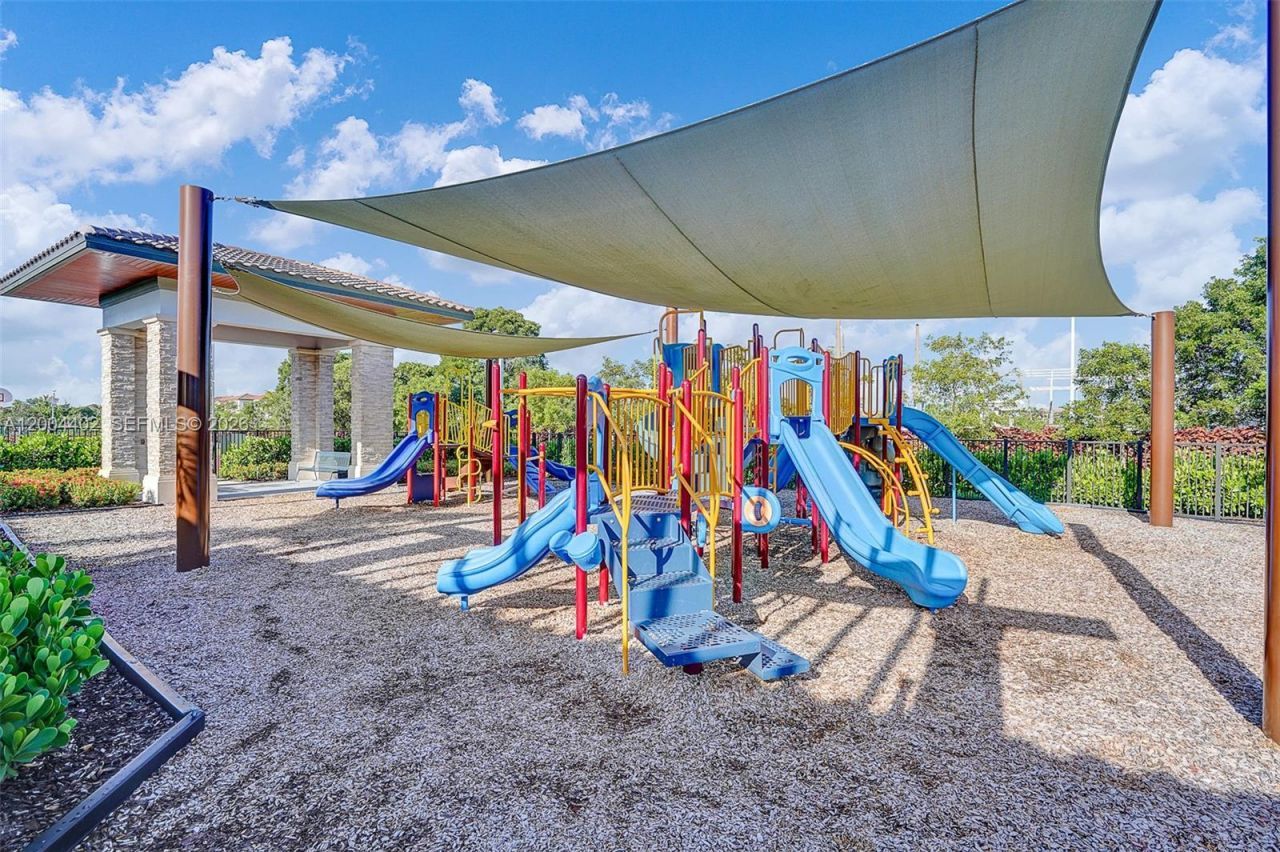 10437 NW 82nd St , Unit 5, Doral, FL 33178 Photo