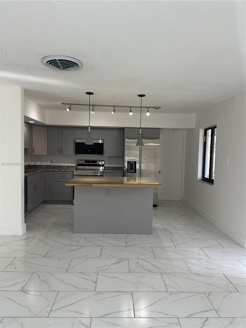 220 SW 8th Ave , Unit 1-2, Hallandale Beach, FL 33009 Photo