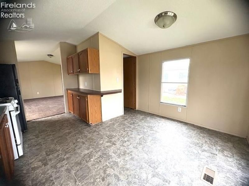 1121 Clayberg Road, Unit 65, Greenwich, OH 44837 Photo 5