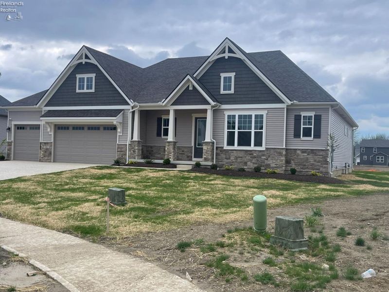 5843 Marcella Way, North Ridgeville, OH 44039 Photo 2