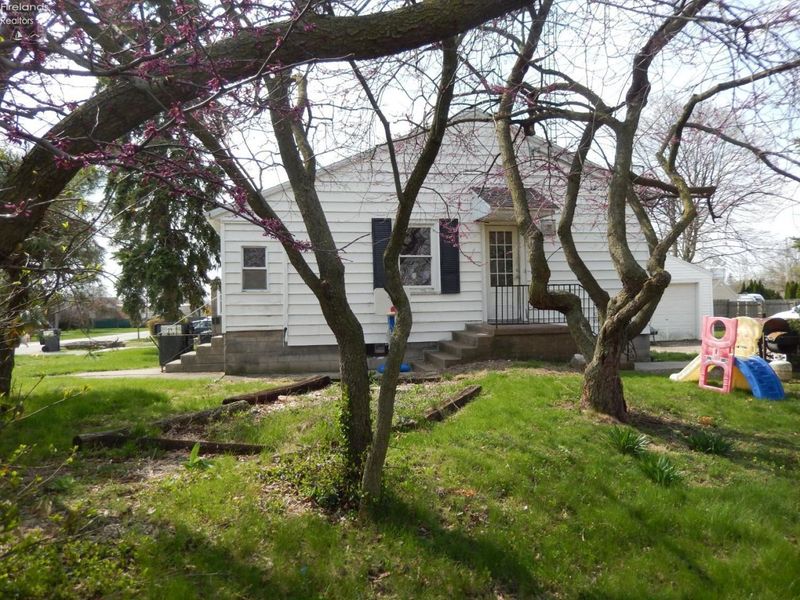 1805 Sycamore Line, Sandusky, OH 44870 Photo 2