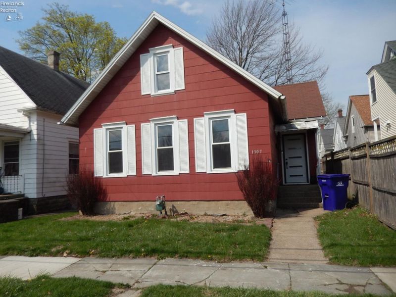 1307 Shelby Street, Sandusky, OH 44870 Photo 1