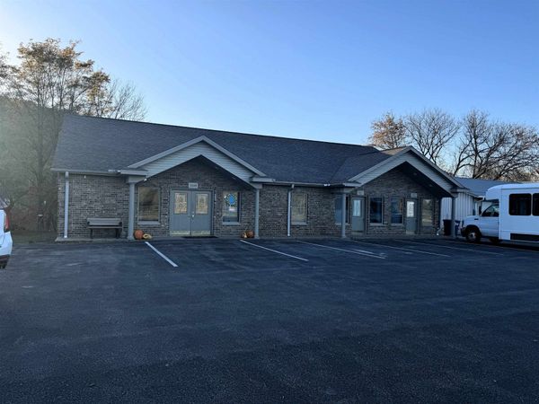 1418 S 52 Highway, Guttenberg, IA 52052