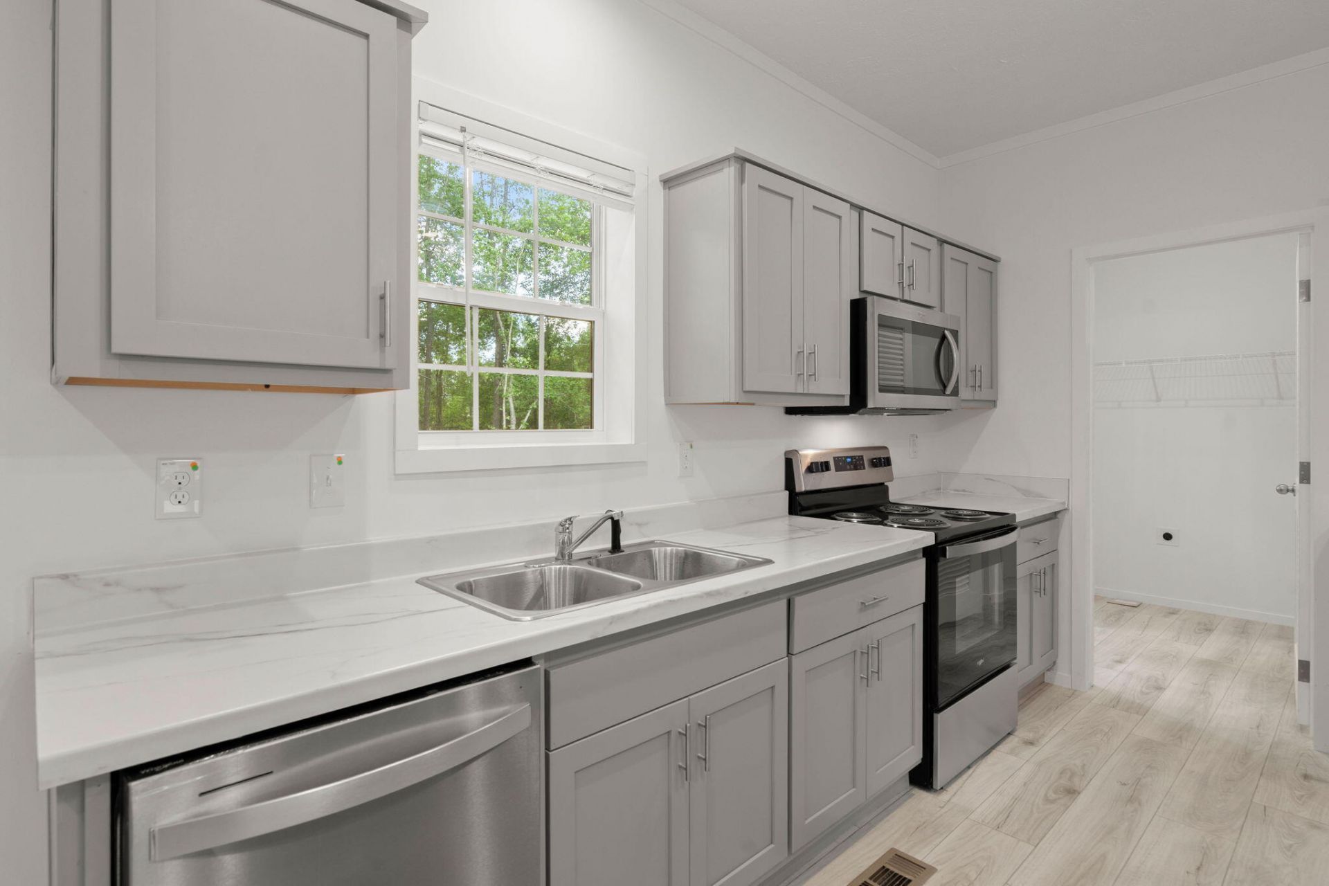 236 Gaines Circle Photo 16