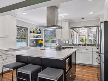 5311 Saint Croix Avenue N, Golden Valley, MN 55422