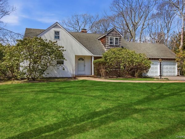 6 Oakland Lane , East Quogue, NY 11942