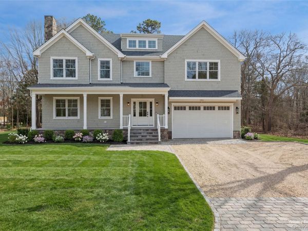 17 Cedar Lane, East Patchogue, NY 11772