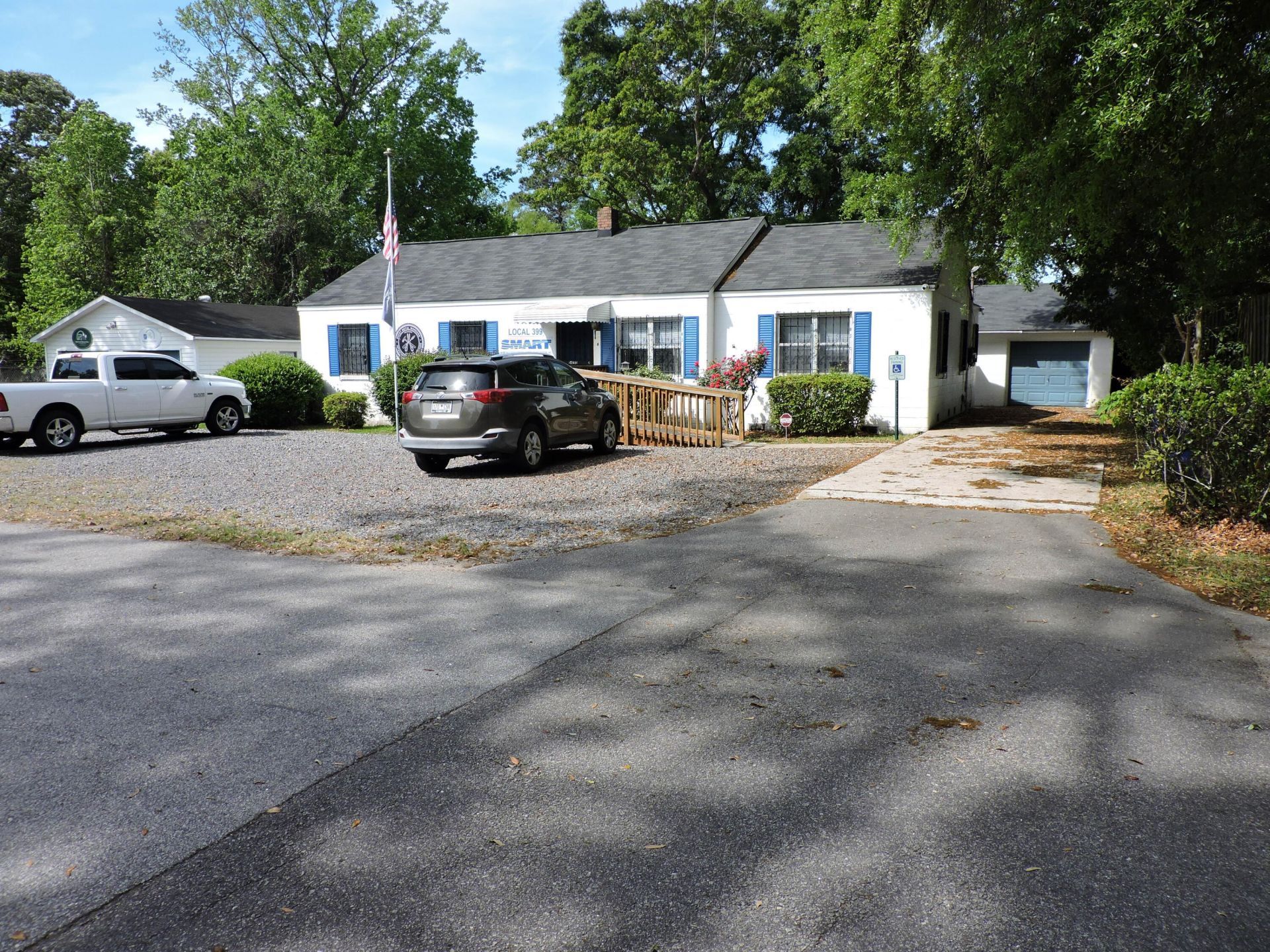 5453 Paulson Street Photo 1
