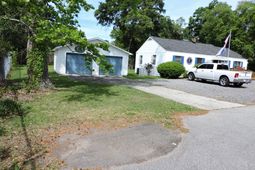 5453 Paulson Street photo 4