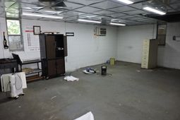 5453 Paulson Street  photo 4