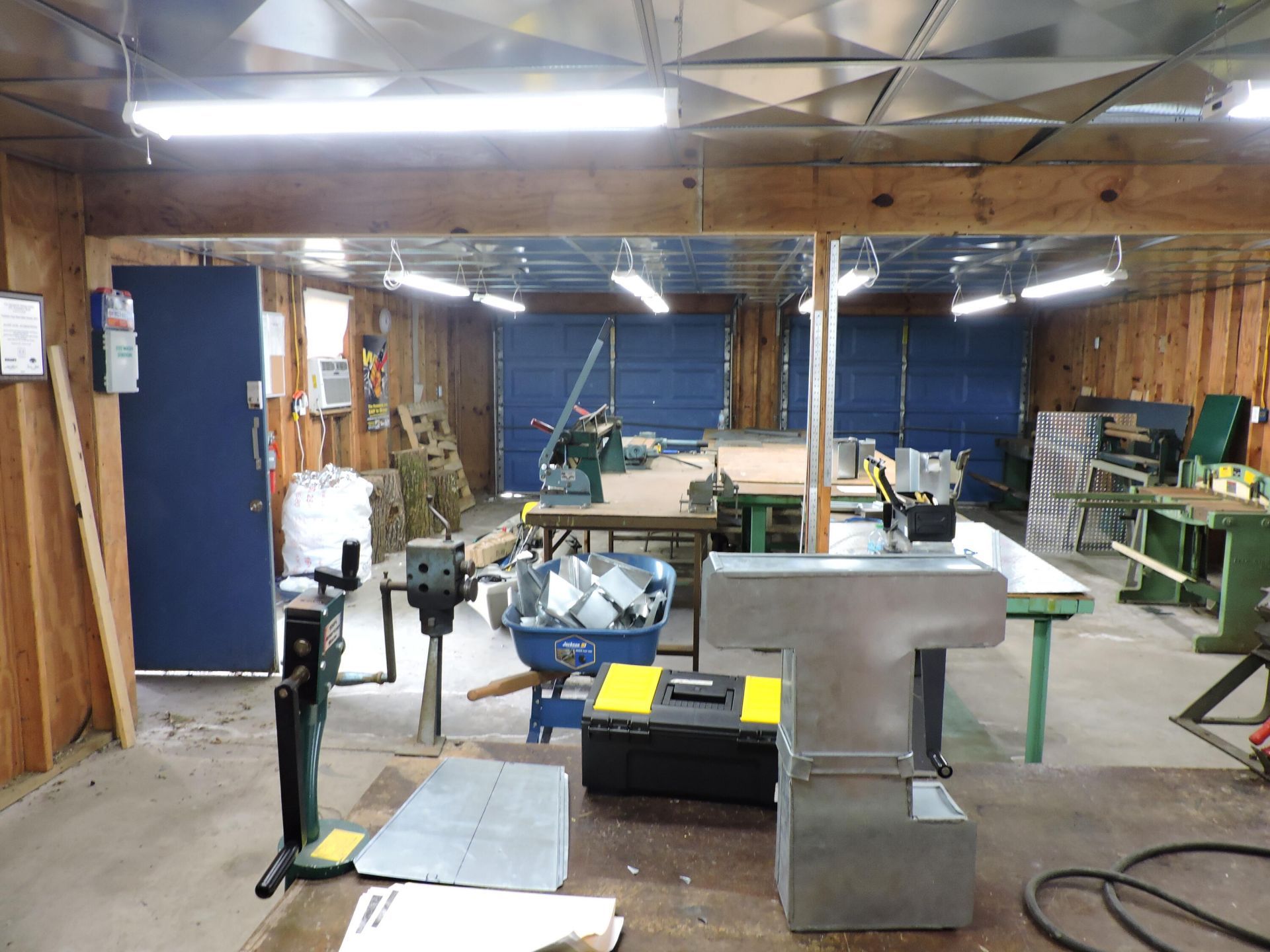 5453 Paulson Street  Photo 5